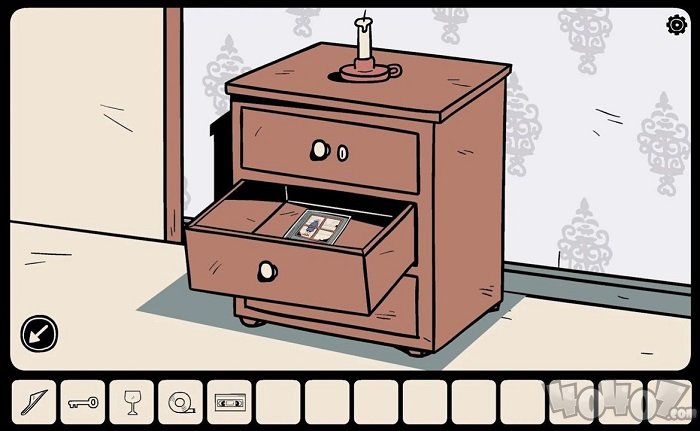 站在窗后的少女