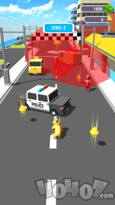 小声逃跑
